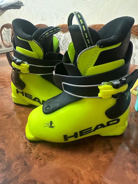 Детские лыжные  ботинки