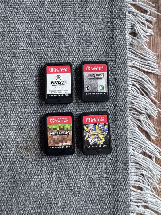 Nintendo switch (пълен комплект + 4 игри)