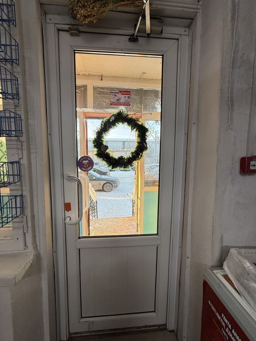 Продаётся пластиковая дверь