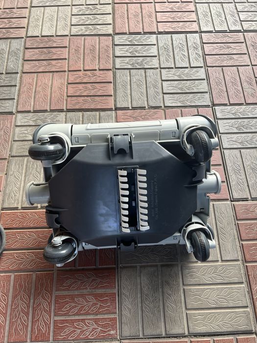 Продам пылесос Intex