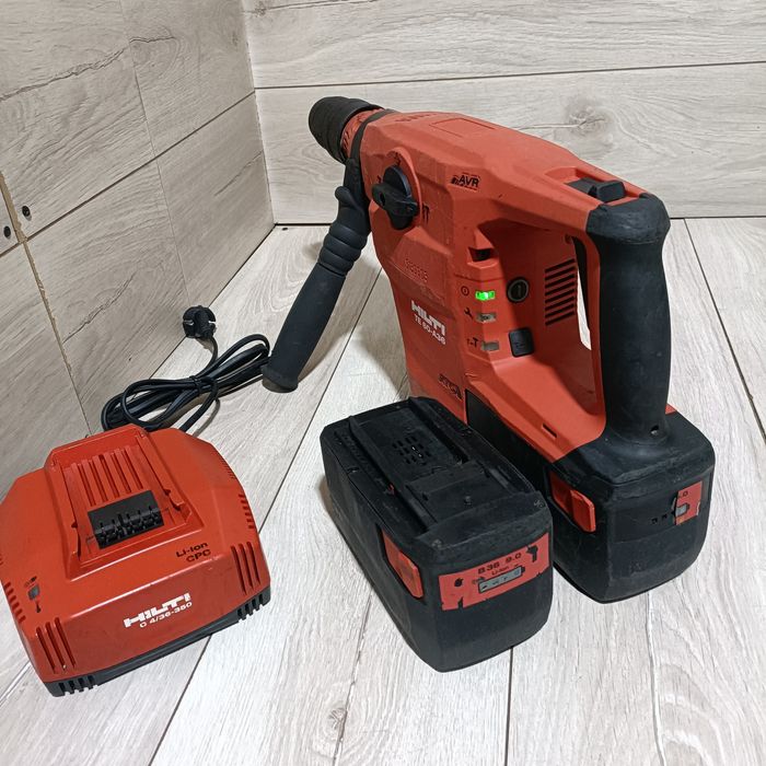 Rotopercutor mare SDS Max Hilti TE 60 A36 cu 2 acumulatori de 9Ah