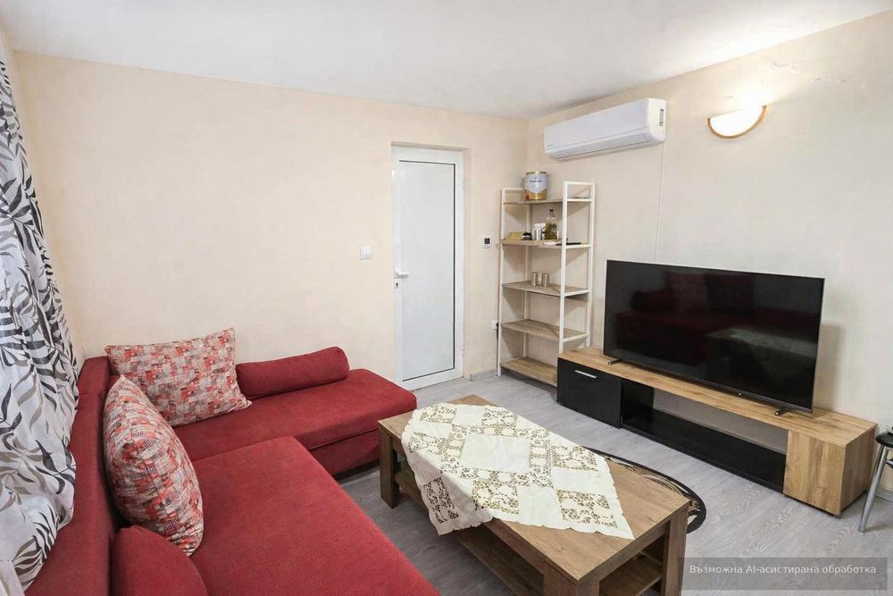 Дава се под наем Тристаен апартамент в Варна, м-т Траката - 60 кв.м за 500 € - Снимка #1