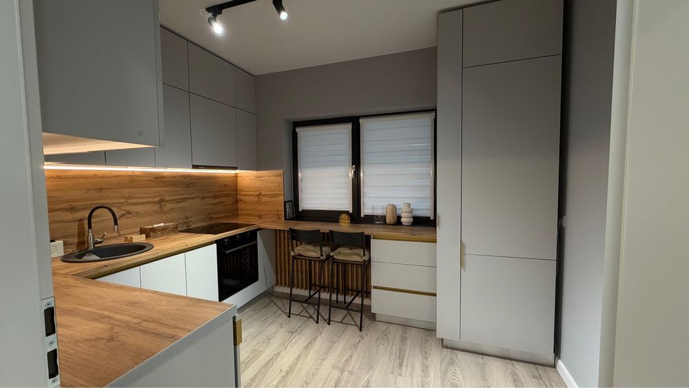 Vand apartament 3 camere