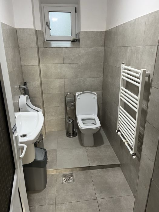 Inchiriez spatiu comercial