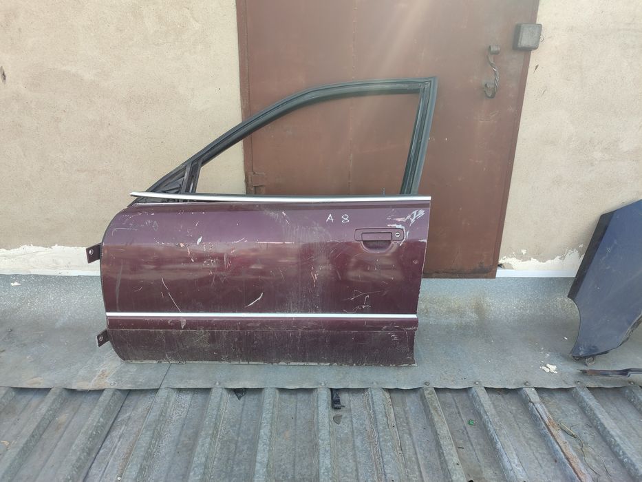 Дверь Ауди А8 Д2. Крыло правый