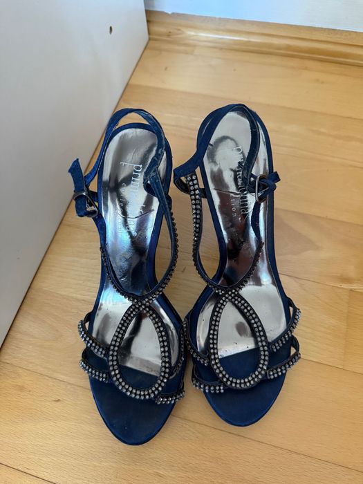 Pantofi cu toc bleumarin cu strasuri