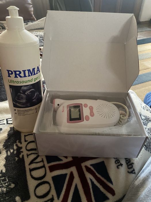 Aparat doppler de ascultat bătăile inimii.