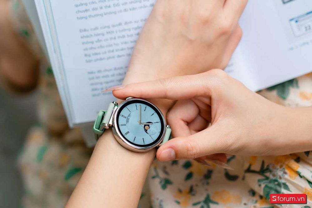 Smartwatch HUAWEI Watch GT4 41mm de Dama GPS Green Fluoroelastomer Nou