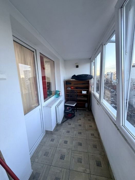 Inchiriez apartament cu 3 camere Poli2