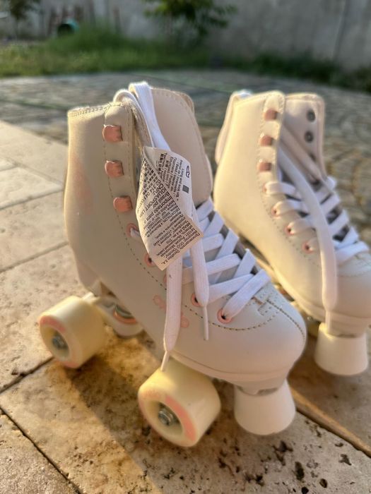 Role albe / White rollers