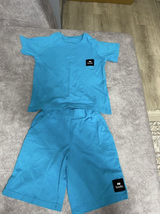 Отдам даром детские вещи