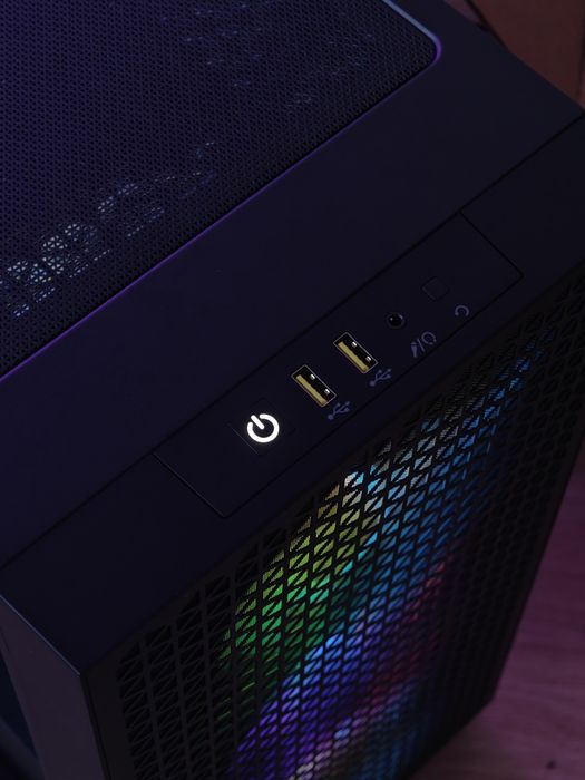 RTX 5070 / i7 13700 / 32GB RAM / 1TB SSD Геймърски Компютър