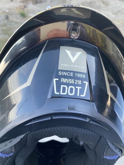 Мотошлем б,у в хорошем состоянии