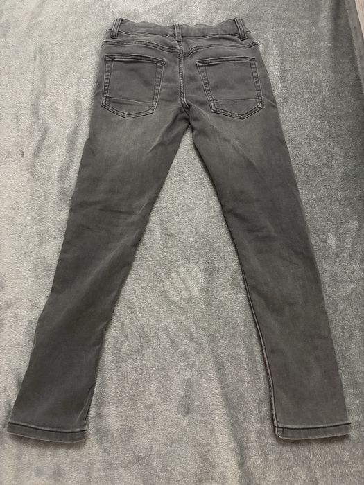 Pantaloni de blugi