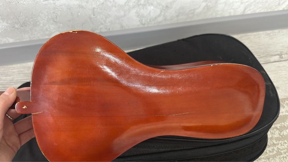 сатылымда қобыз бар