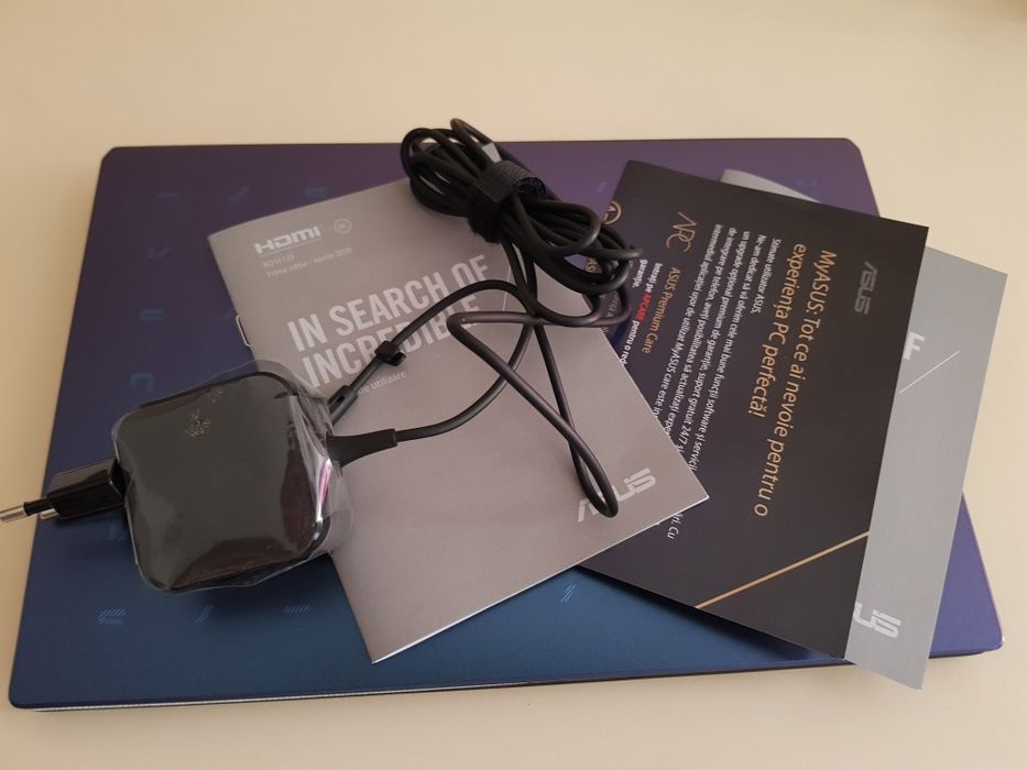 Laptop ultraportabil Asus E210MA