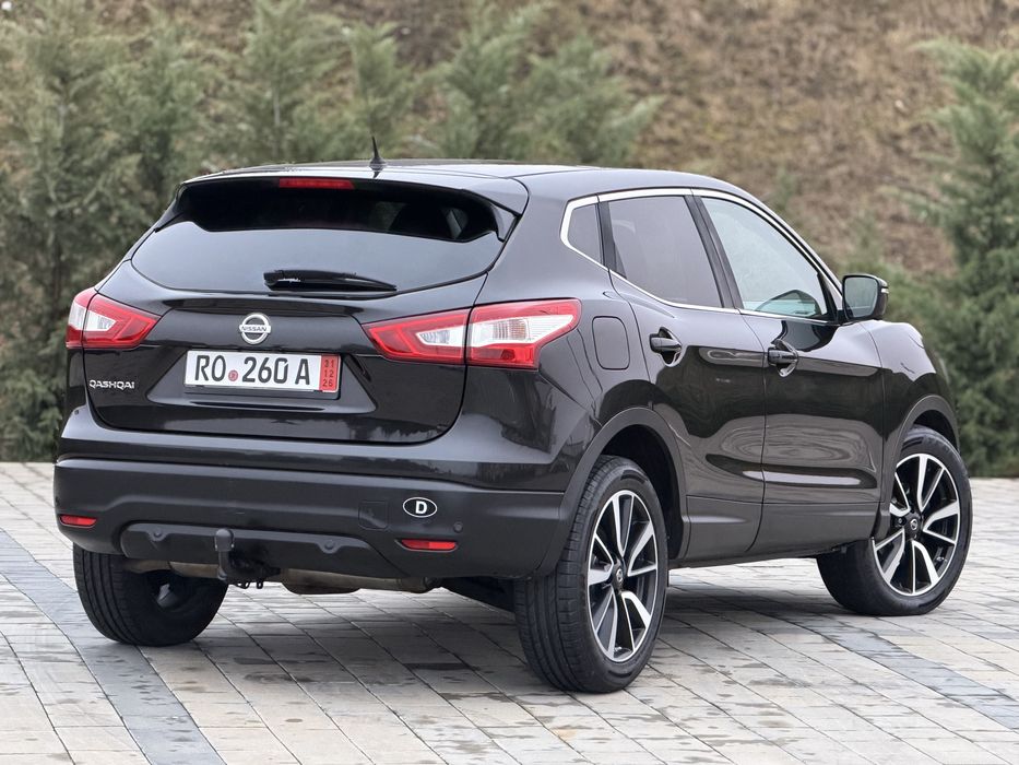 Nissan Qashqai Tekna ( 4x4 La Buton ) Deosebit