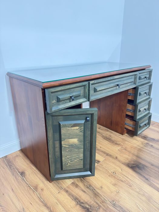 Birou! Mobilă din lemn masiv!