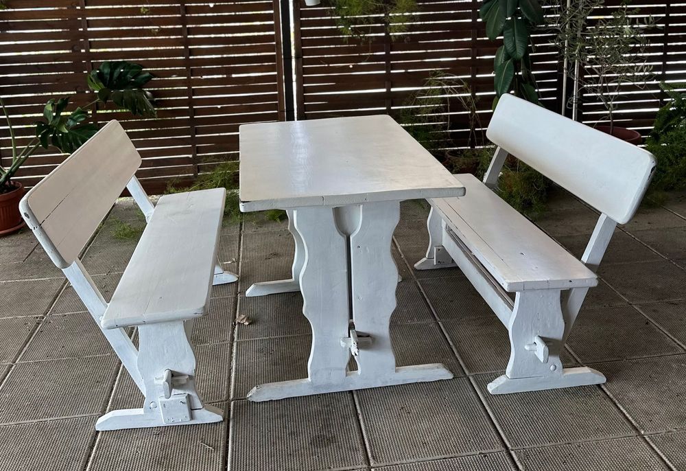 Продавам маси с пейки