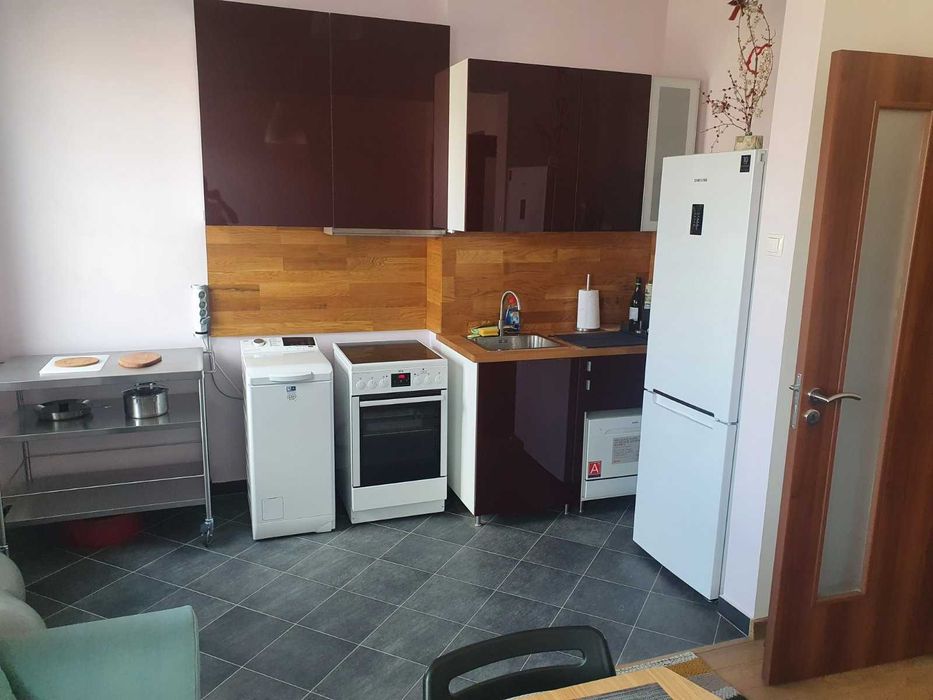 Дава се под наем Двустаен апартамент в София, Център - 62 кв.м за 450 € - Снимка #1