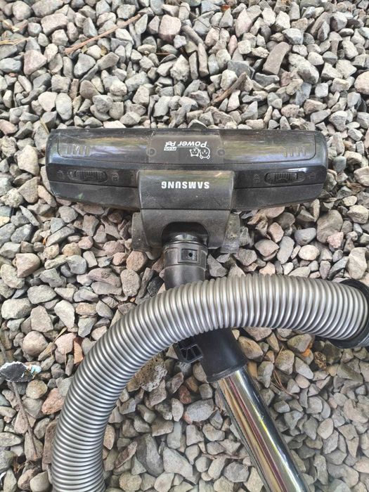 пылесос Samsung 2100W модель VC5100