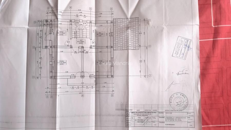 Vând în Deta parcela cu fundație.