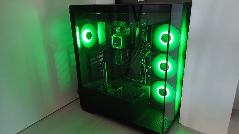 PC relativ NOU sub pretul pietei second