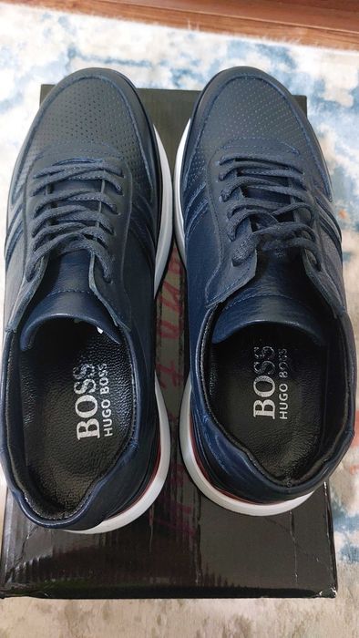 Продаётся новые Турецкие кроссовки