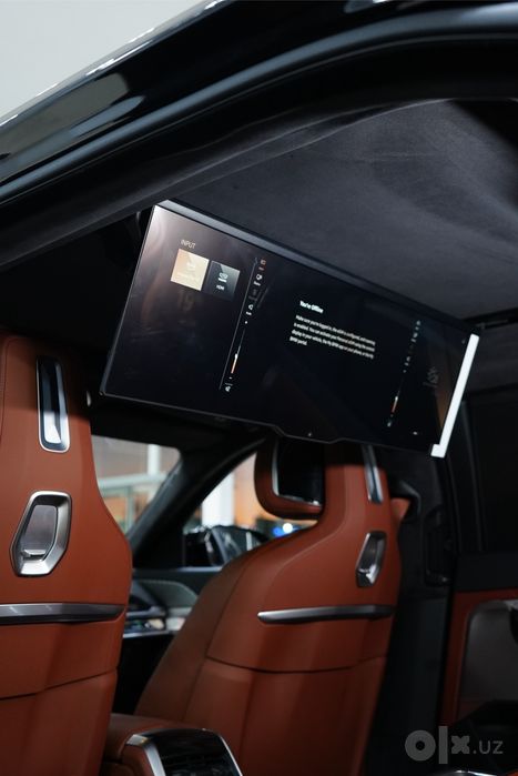 BMW 740i xDrive 2025