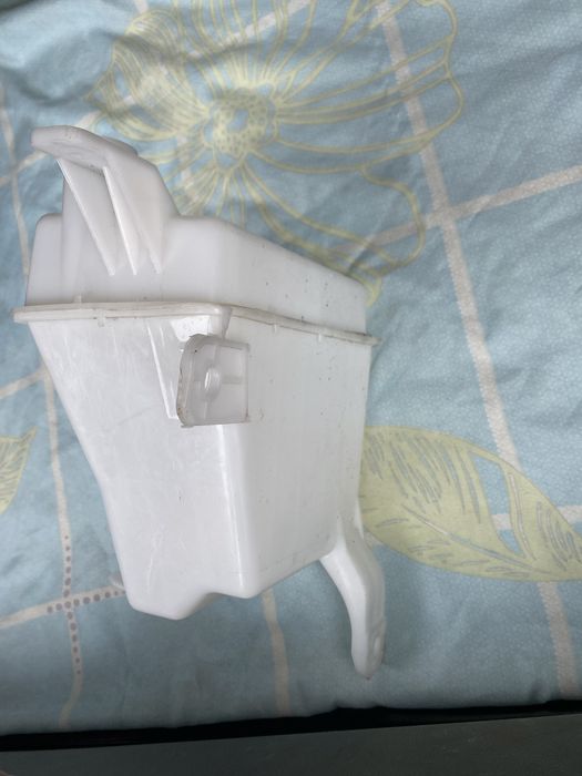 Продам бочок омывателя