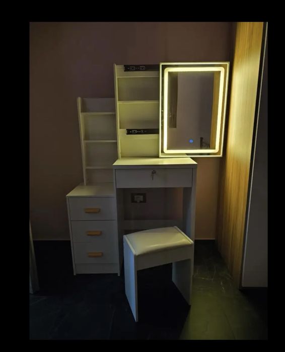 Set Birou Machiaj LED + Scaun - GATA MONTAT (Economisiți 4h de asamblare)