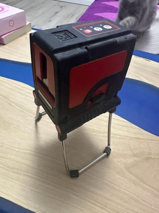 Laser Kapro in cruce rosu