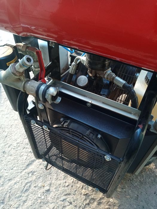 Бензинов компресор под наем