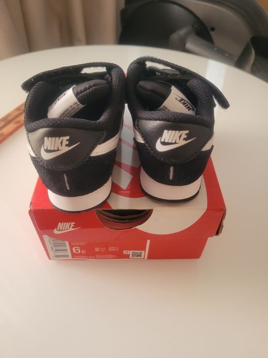 Adidasi Nike MD Valiant - mărimea 22