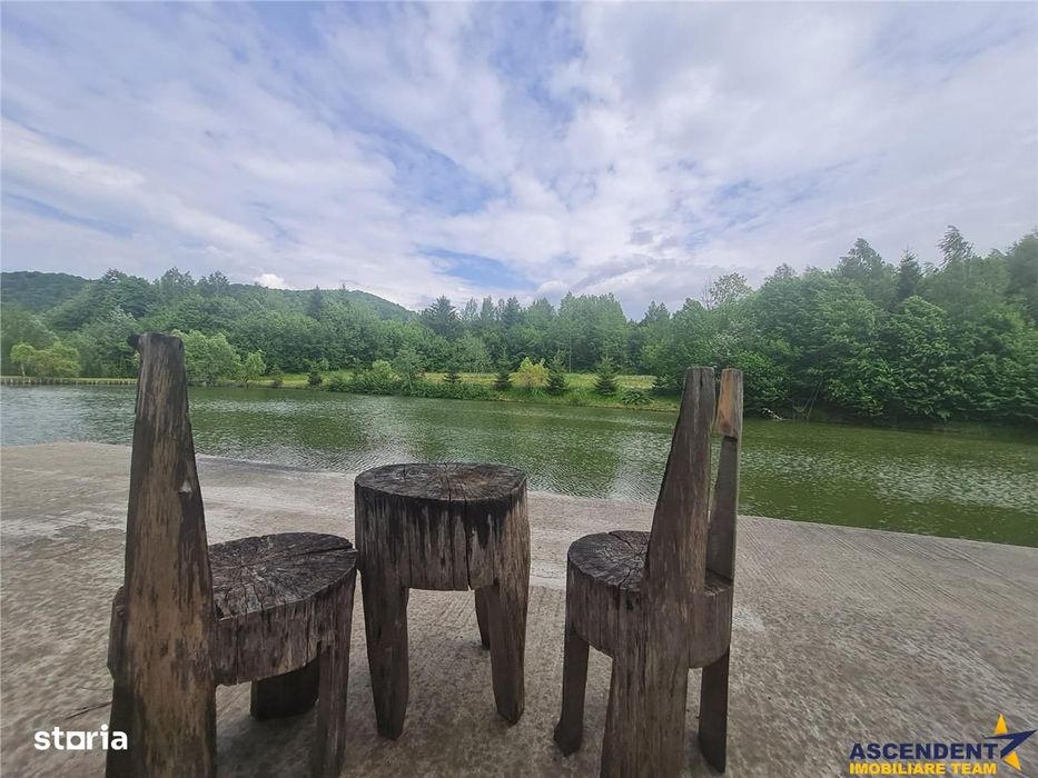 FILM! Oaza paradisiaca cu lac, vedere catre Bucegi, Glajerie Rasnov, p