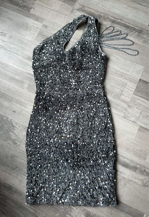 Нова къса тъмно сива рокля с пайети
