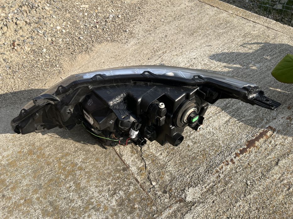 Grila fata si far nissan qasqai j11 2016
