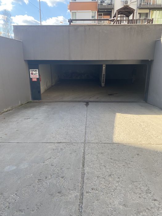 Дава се под наем Гараж / Паркомясто в София, Люлин 5 - 1 кв.м за 841.5 € - Снимка #3