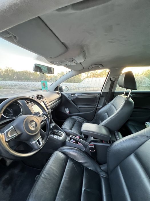 Volkswagen Golf VI