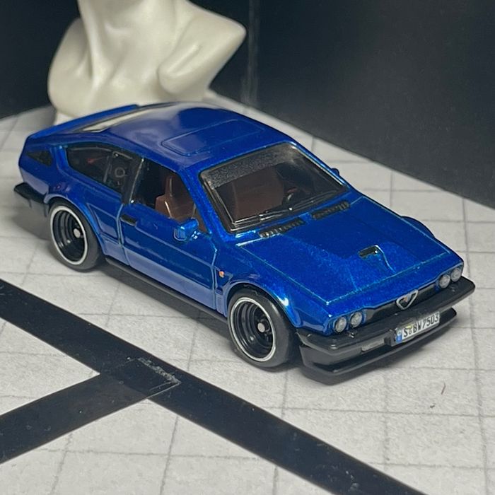 Custom Hot Wheels Alfa Romeo GTV6 3.0