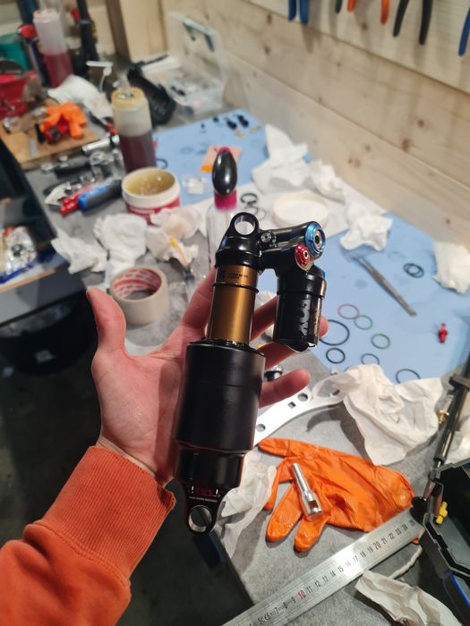 Service suspensii Rockshox Fox Marzocchi X-fusion Sr Suntour