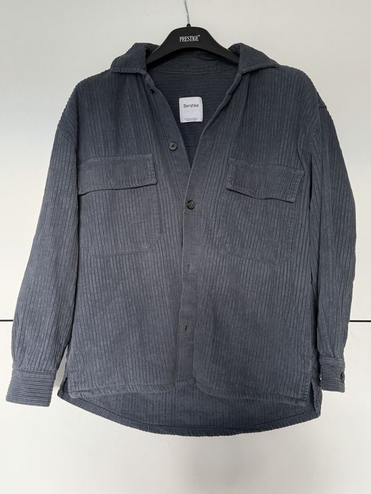 Яке тип риза, Bershka