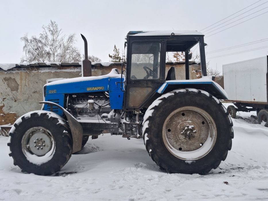 Продам трактор мтз1221