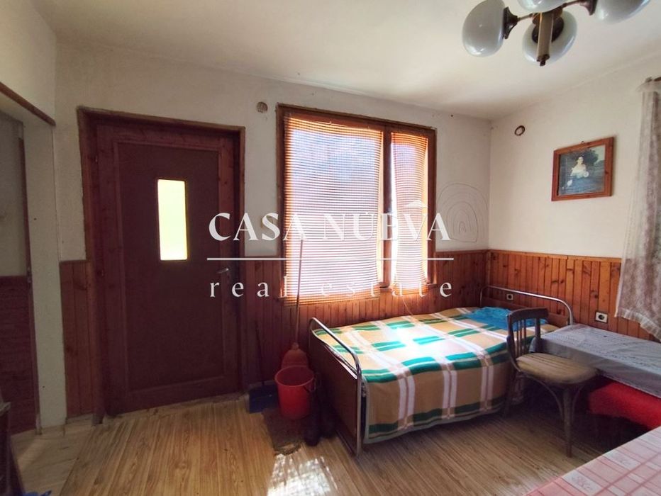 Къща в с.Реяновци, гр.Трън