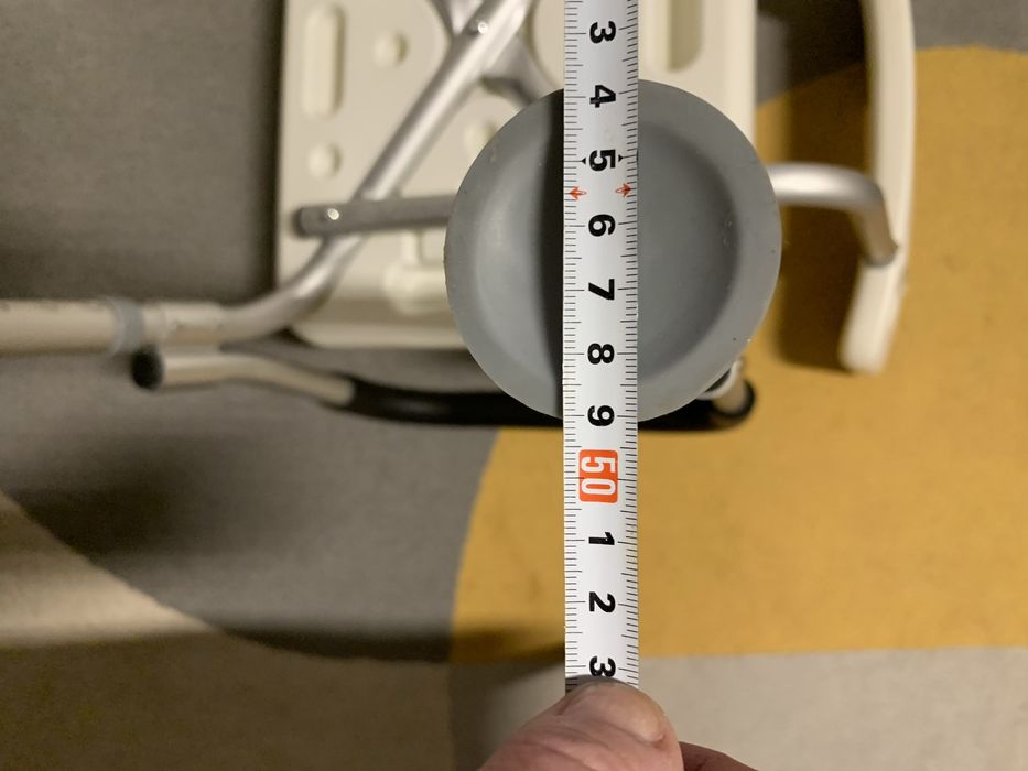 Scaun pentru baie cu manere- persoane cu dizabilitati