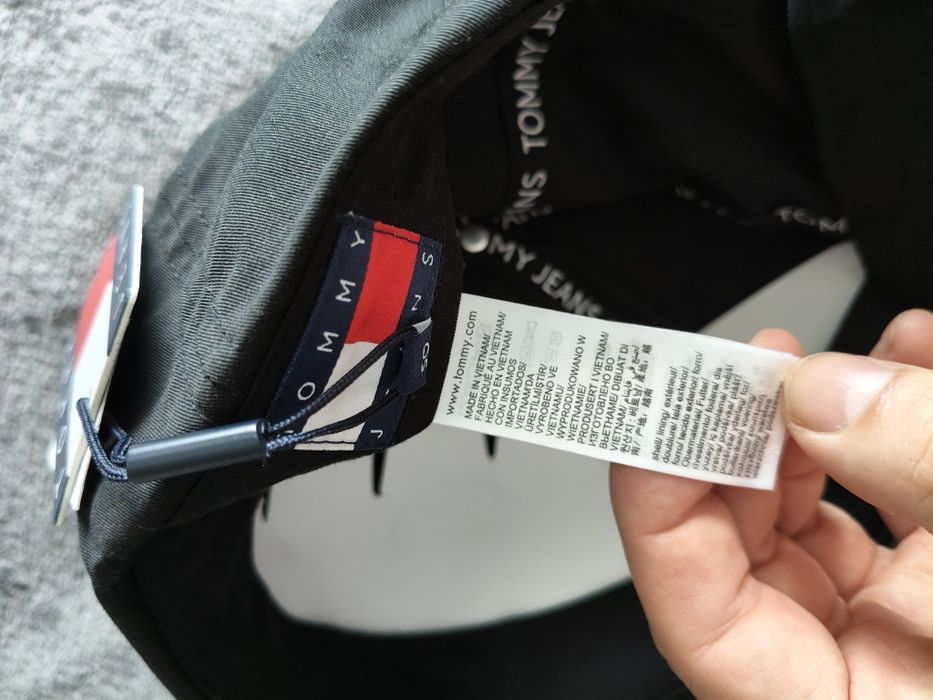 Tommy Jeans șapcă unisex neagra cu logo brodat marime OS noua originala