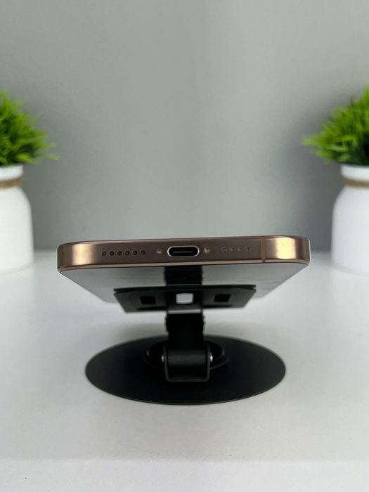 Телефон Apple iPhone 16 Pro Max 512GB