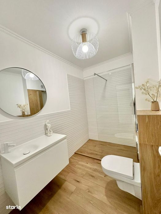 Apartament la cheie,55 mp utili , etaj intermediar,parcare.zona Terra