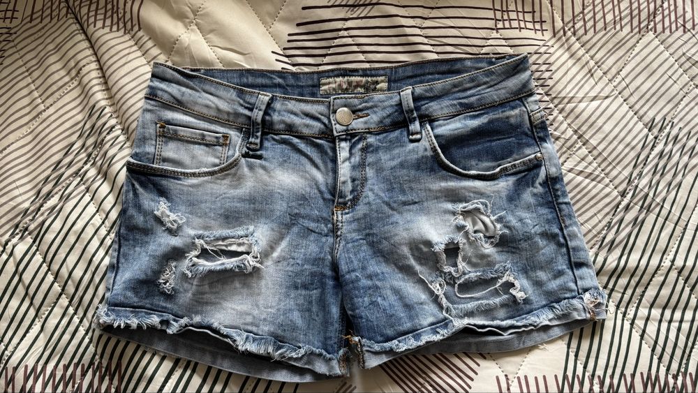 Дънкови къси панталонки