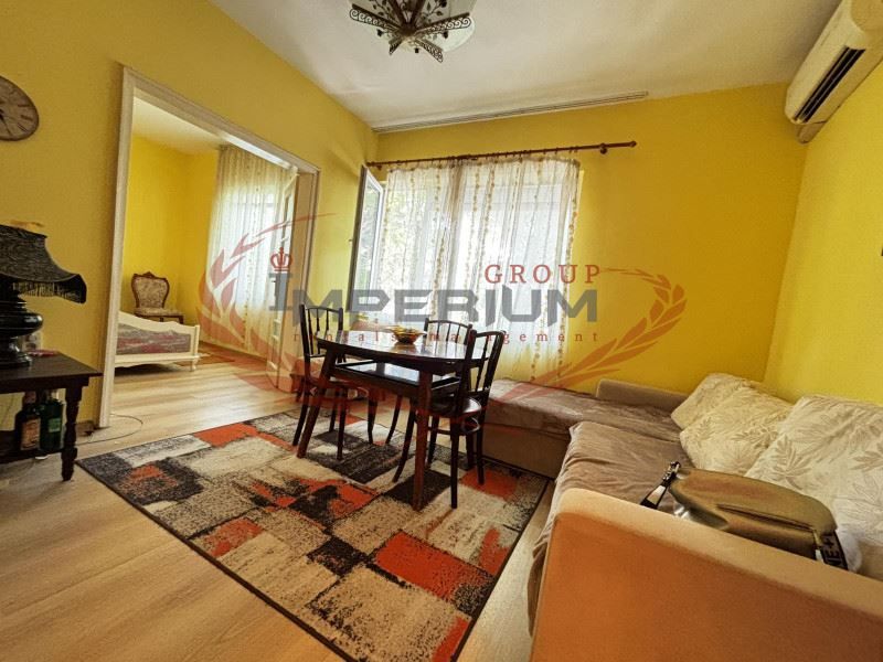 Дава се под наем Тристаен апартамент в Варна, ВИНС - 70 кв.м за 663 € - Снимка #1